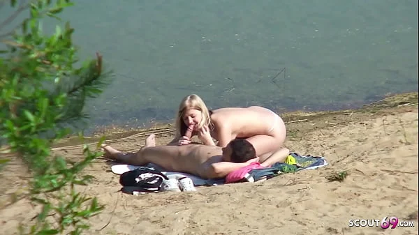 Echtes junges Paar heimlich beim Ficken am Strand gefilmt Deutsch